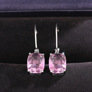 Pendientes Colgantes Rosados E4358 con Corte Esmeralda y Engaste de Garra, de Aleación, Joyería de Moda para Fiesta para Mujer - Product Image 5