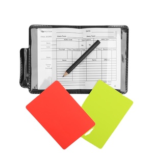 Kit d'Arbitre de Match de Football d'Usine avec Carnet d'Enregistrement de Cartons Rouges et Jaunes Extra Épais, pour l'Entraînement, et Crayon dans son Étui - Product Image 1