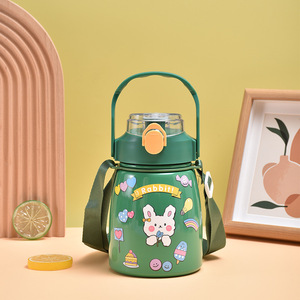 Botella de acero inoxidable 900 para niños de dibujos animados de 304 ml, tapa abatible bloqueable con asa de elevación de pajita, botella de agua de cuerda portátil - Product Image 5