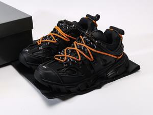 Chaussures de sport respirantes de luxe haut de gamme Track 3.0, versions homme et femme de chaussures de course tendance de créateurs - Product Image 6