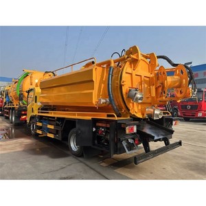 Camion de nettoyage haute pression diesel 4x2 Isuzu de Chine avec réservoir de 6000 L et normes d'émission Euro 4/6 pour le dragage des canalisations et des égouts - Product Image 4