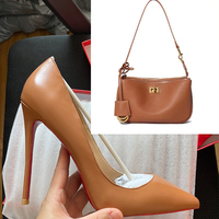 Pumps en cuir haut de gamme pour femmes 2025, nouveaux ensembles de chaussures et sacs assortis populaires pour femmes