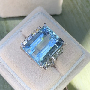 Grande bague en cristal bleu pour femme, accessoire de mode pour tous les jours et les soirées - Product Image 3