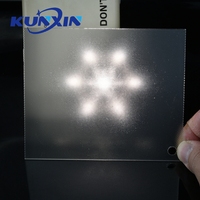 Kunxin 1220x2440mm 1.2mm 1.5mm 2mm Feuille de diffuseur acrylique UGR micro prismatique translucide pour l'éclairage