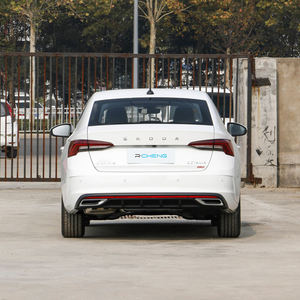 <span class=keywords><strong>Precio</strong></span> barato Exportación de coche <span class=keywords><strong>Skoda</strong></span> <span class=keywords><strong>Octavia</strong></span> 5 puertas 5 asientos sedán de gas coche de gasolina vehículo - Product Image 3