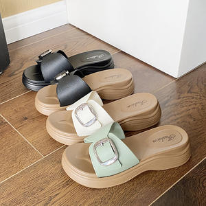 Sandales d'extérieur polyvalentes antidérapantes à bout ouvert en PVC à semelle épaisse pour femme, collection Printemps 2025 – Idéales pour l'export - Product Image 1