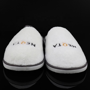 <span class=keywords><strong>Hotel</strong></span> de 5 estrellas artículos de tocador de lujo blanco personalizado suministros de <span class=keywords><strong>hotel</strong></span> de lana de coral zapatillas - Product Image 6