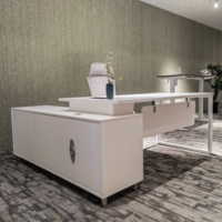 Mobilier de bureau au design simple Table de PDG en bois blanc Femme Bureau de direction en forme de L pour poste de travail