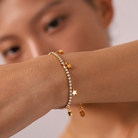 Bracelet tendance en acier inoxydable électroplaqué avec zircon incrusté, pendentif étoile à cinq branches et pompon