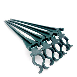 <span class=keywords><strong>Support</strong></span> de jardin de 7,5 pouces pour guirlandes lumineuses C9 C7, crochets de <span class=keywords><strong>gouttière</strong></span> et piquets de sol verts de 7,5 pouces - Product Image 3