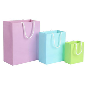 Bolsa de Papel para Compras de Ropa de Lujo, Reciclable, Ecológica, con Logotipo Impreso, Tamaño Personalizado, para Boutique, Regalos y Joyería - Product Image 1