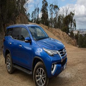 Hybrid AWD Cuero R19 Oscuro para Fortuner SUV 2023 - Product Image 4