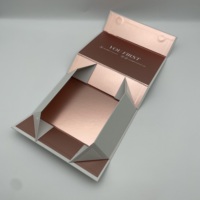 Boîte cadeau magnétique blanche de petite taille de qualité supérieure avec logo estampé or rose, boîte d'emballage cosmétique personnalisée