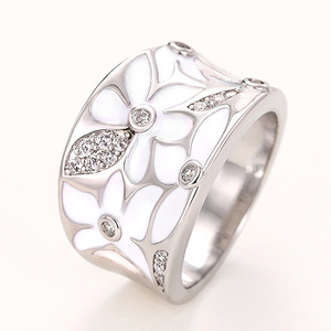 Anello a fascia larga con design floreale, stile creativo, per donna - Product Image 2
