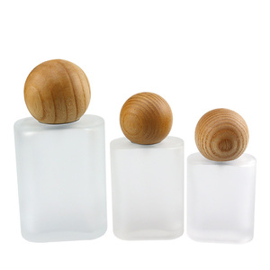 Bouteilles vides en verre de parfum du Vietnam bouteille de parfum claire ronde bouteille de parfum de jet de 50ml avec le chapeau mat - Product Image 2