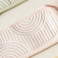 Chaussettes de yoga anti-dérapantes d'intérieur unies promotionnelles Crew High Sticky Pilates Chaussettes personnalisables
