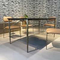 Table à manger en fer forgé massif, style vintage nordique minimaliste, fabriquée à la main, avec plateau en chêne blanc, chaises de salle à manger et bureau.
