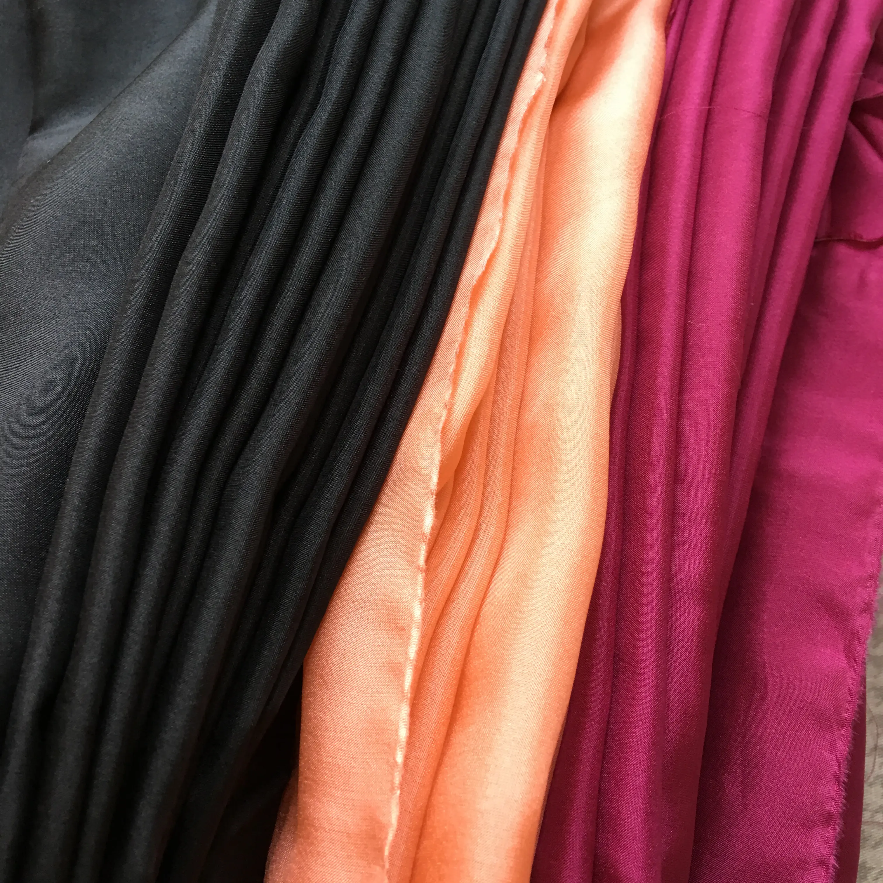 Moda tasarım toptan ipek karışımı nakış kumaş kumaş üzerinde kadınlar için giysi eşarp sıcak satış