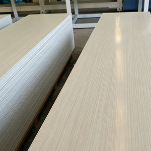 Panneau mural en PVC WPC directement de l'usine, <span class=keywords><strong>intérieur</strong></span>, imperméable, matériau en charbon de bambou, résistant à l'<span class=keywords><strong>humidité</strong></span>, avec garantie de 5 ans - Product Image 5
