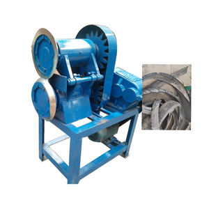 Taglierina automatica per pneumatici per auto in gomma per rifiuti a doppio coltello che ricicla l'affettatrice spazzola tergicristallo per pneumatici usati <span class=keywords><strong>macchina</strong></span> da taglio per pneumatici a strisce - Product Image 1