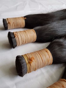 Vente en gros en vrac Extensions de cheveux Remy brésiliens vierges 100% Cheveux raides noirs naturels disponibles en 20 28 8 pouces - Product Image 3