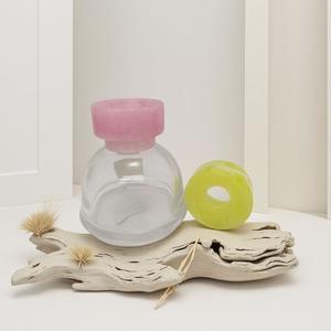 ฝา<span class=keywords><strong>เร</strong></span>ซิ่นสำหรับ<span class=keywords><strong>น</strong></span>้ำมั<span class=keywords><strong>น</strong></span>หอมระเหยขนาด 28 มม. - ฝาขว<span class=keywords><strong>ด</strong></span>น้ำหอมแบบก้านไม้หอมสำหรับบรรจุภัณฑ์<span class=keywords><strong>น</strong></span>้ำมั<span class=keywords><strong>น</strong></span>หอมระเหย - Product Image 1