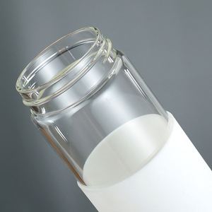 Botella de Agua de Vidrio Portátil Personalizada al por Mayor de Alta Calidad con Funda de Silicona y Tapa de Bambú - Product Image 2