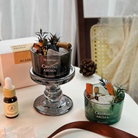Diffuseur d'arômes en cristal d'améthyste en gros avec socle en verre, copeaux d'améthyste naturelle, fleurs séchées de cannelle, parfum à libération lente, décoration