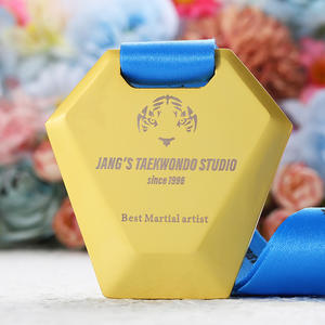 Medalla Deportiva de Aleación de Zinc Nueva, Chapada en Oro, con Logotipo Grabado con Láser, en Forma de Pentágono, para Taekwondo y Artes Marciales - Product Image 4