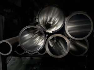 Труба бесшовная круглая из углеродистой стали, хонингованная, для пневмоцилиндров, сертифицированная по стандартам SABS и TISI, из легированной стали - Product Image 6