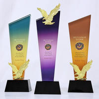 Trophées personnalisés en cristal en forme d'aigle, cadeaux souvenirs, trophée en cristal d'aigle en métal doré