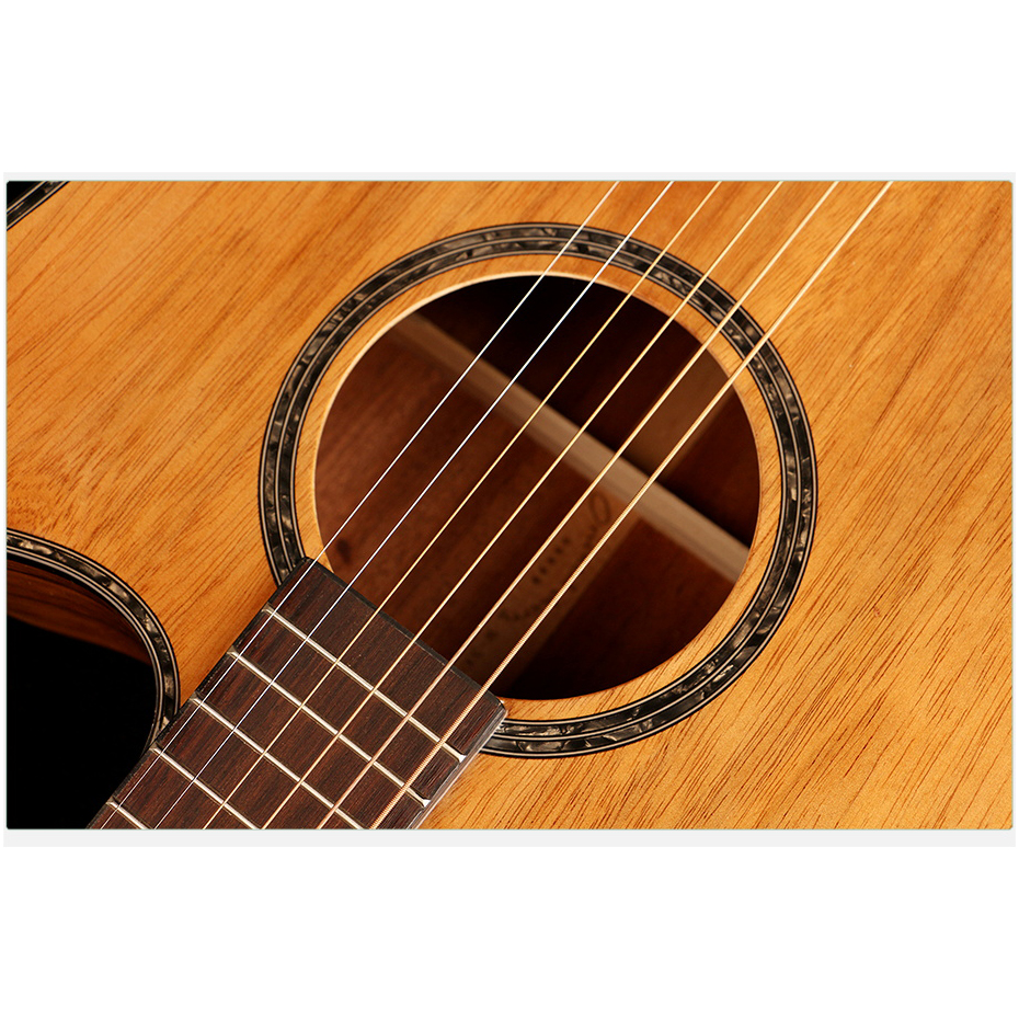 acoustic guitar bromo