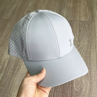 Casquette de baseball perforée à séchage rapide en polyester imperméable, casquette de golf personnalisée avec logo en caoutchouc, casquette de sport pour hommes, vente en gros