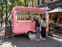 Camion de restauration rapide entièrement équipé, personnalisé aux États-Unis, pour hot-dogs et glaces, avec cuisine complète, état d'occasion.