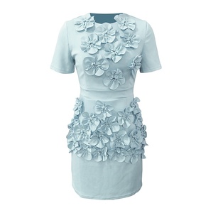 Falda Corta Elegante de Estilo Vintage con Cintura Ajustada y Decoración Floral Tridimensional, Nueva Colección 2025 - Product Image 3
