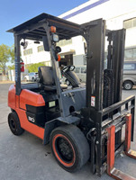 Chariot élévateur diesel japonais d'occasion modèle 8F de 3 tonnes, mât à trois sections de 4,5 mètres, déplaceur latéral hydraulique, pneus pleins, positionnement précis