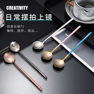 ช้อนสแตนเลส 304 ลายหน้ายิ้มน่ารัก สีทอง ช้อนกลมเล็กสำหรับคนกาแฟ ช้อนขนาดเล็กสำหรับเด็ก ไอศกรีม ของหวาน ซุป - Product Image 2