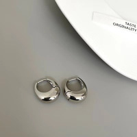 Aros Clásicos de Metal Color Dorado para Mujer, Aretes Simples para Uso Diario, Joyería para Mujer, Regalos