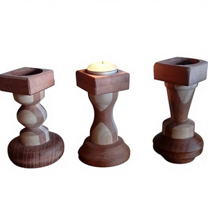 Support de bougie en bois fait main, dessus carré, design rustique, décoration d'intérieur, durable, conçu pour centre de table - Product Image 1