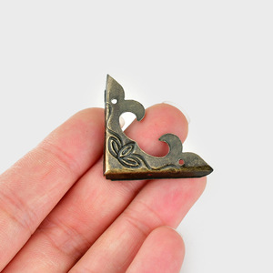 Antique Style <b>Corner</b> <b>Protector</b> 30mm Iron L Shape For Wooden Box Packaging DIY - Product Image 2