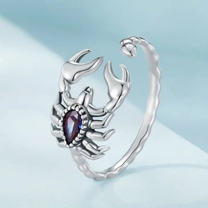 Anillo de cóctel Scorpion T0523, plata 925, cristal talla pera, engaste de bisel con diamantes de imitación, joyería fina unisex - Product Image 2