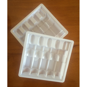 Fourniture d'emballages sous blister pour 10 ml x 5 flacons d'injection aqueuse, plateau intérieur en plastique pour l'emballage des ampoules. - Product Image 1