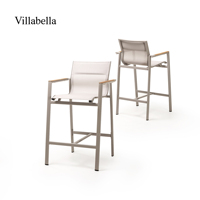 Tabourets de bar d'extérieur modernes avec accoudoirs en teck, structure en aluminium et assise en maille, mobilier de jardin résistant aux intempéries, chaise de comptoir de patio