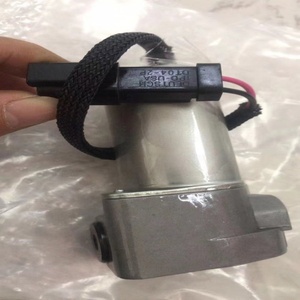 Válvula Solenoide de Bomba Principal Nueva para Excavadoras PC450-8, PC130-8, PC350-8, D65E, D85E - Números de Parte 702-21-07630, 702-21-07610, 702-21-07620 - Product Image 2