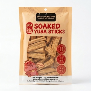 Venta al por mayor: Paquete de 75g de Xiaolongkan Yuba Stick, piel de tofu crujiente y seca, sabor intenso a frijol, ideal para un delicioso <span class=keywords><strong>Hot</strong></span> <span class=keywords><strong>Pot</strong></span>. - Product Image 1