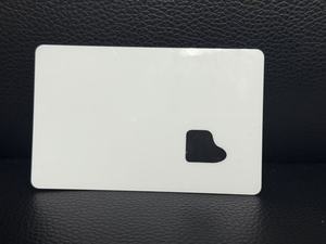 บัตรสมาร์ทการ์ดแบบเป็นมิตรกับสิ่งแวดล้อม สีขาวใส ทำจากโพลีคาร์บอเนต (PC)  สามารถสลักด้วยเลเซอร์ได้ พร้อมช่องใส 13.56MHz สำหรับบัตรสมาชิก/บัตรประจำตัวธุรกิจ - Product Image 4
