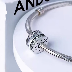 Pan Jiami - Ciondoli da donna di alta gamma in argento 925 con design a linea intarsiata di zirconi, clip fissa fai-da-te - Produttore all'ingrosso - Product Image 2