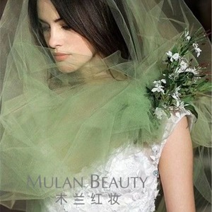 Voile de mariée Mulan Beauty vert clair, plus de 175 cm, bord coupé, pour la photographie de mariage - Product Image 3