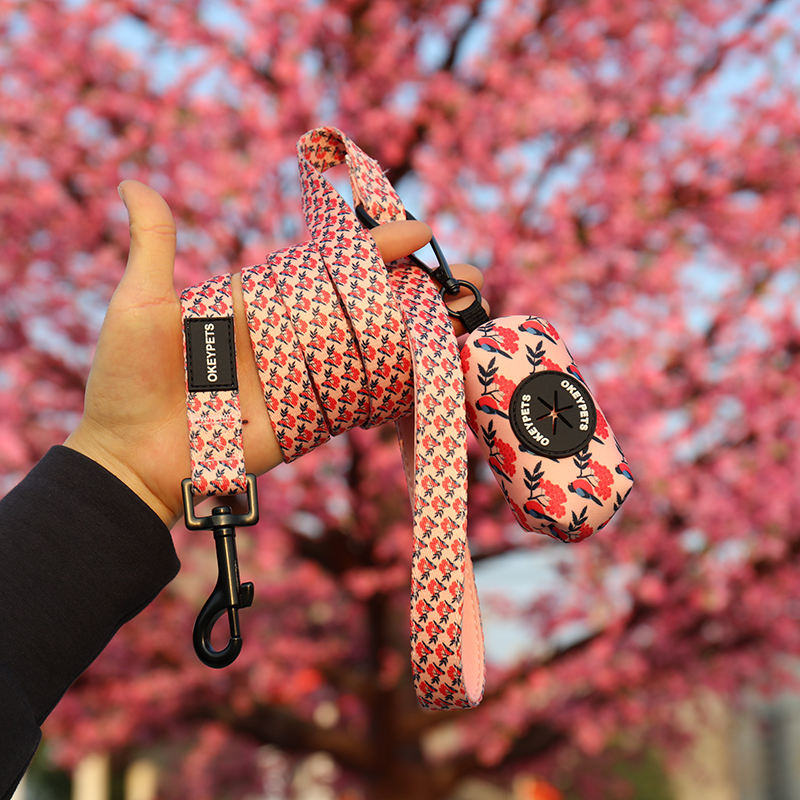 rouge/comme demandé