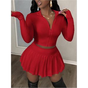 Conjunto de 2 piezas personalizado para mujer, top corto de manga larga con minifalda plisada, atuendo sexy para discoteca. - Product Image 5